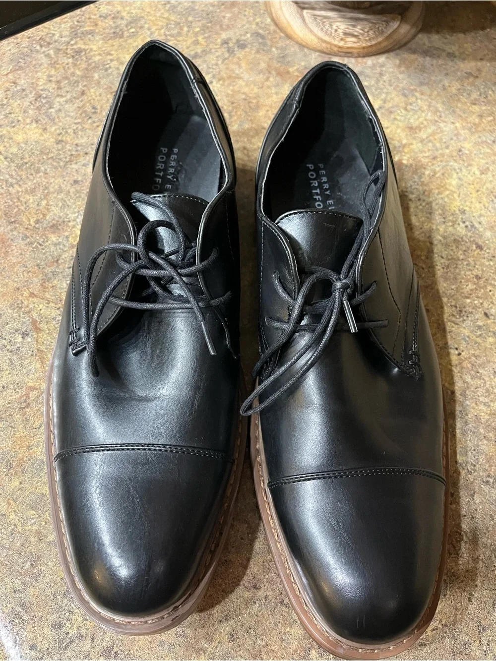Perry Ellis description sharp